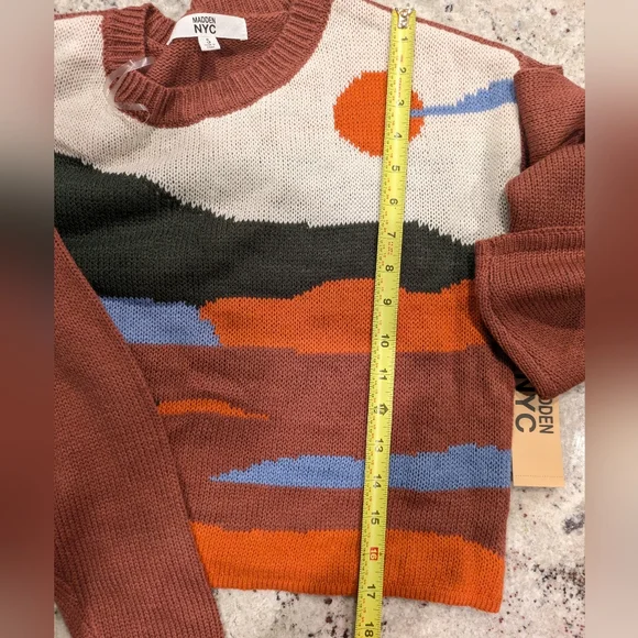 Madden NYC Desert Landscape Cropped Sweater NWT Western Sunset Graphic Size S - Picture 6 of 8